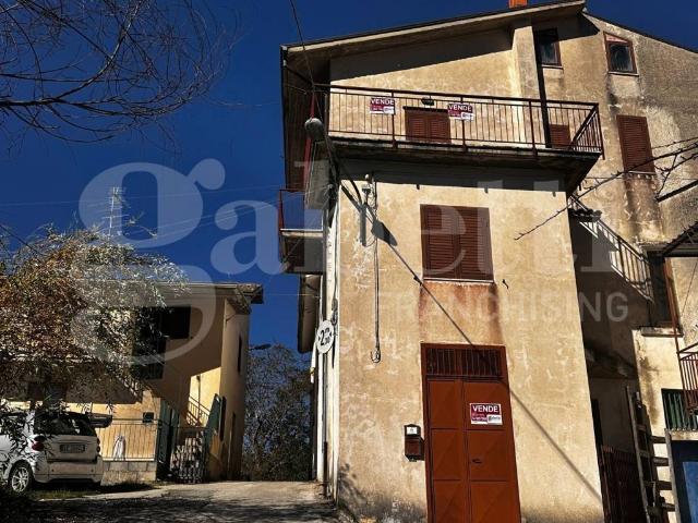 Casa indipendente in vendita a Pietrastornina AV