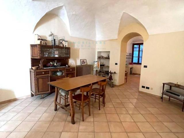 Casa indipendente in vendita a Pieve di Teco IM