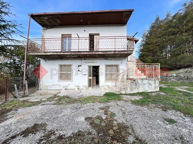 Casa indipendente in vendita a Pignola PZ
