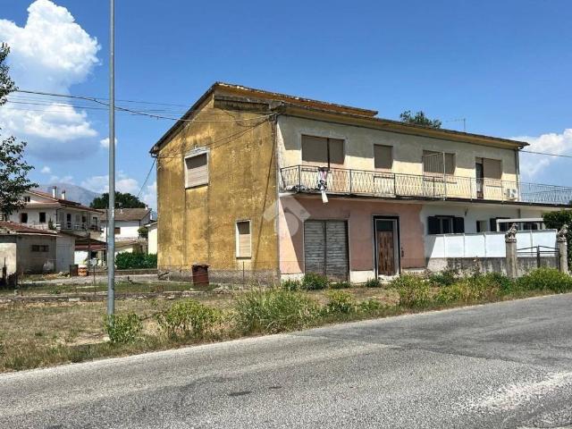 Casa indipendente in vendita a Pignataro Interamna FR