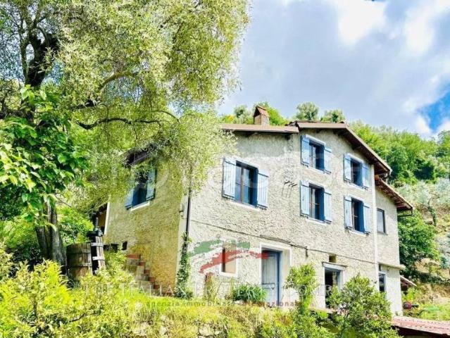 Casa indipendente in vendita a Pigna