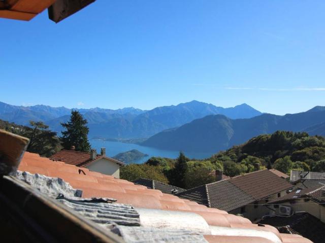 Casa indipendente in vendita a Pigra CO