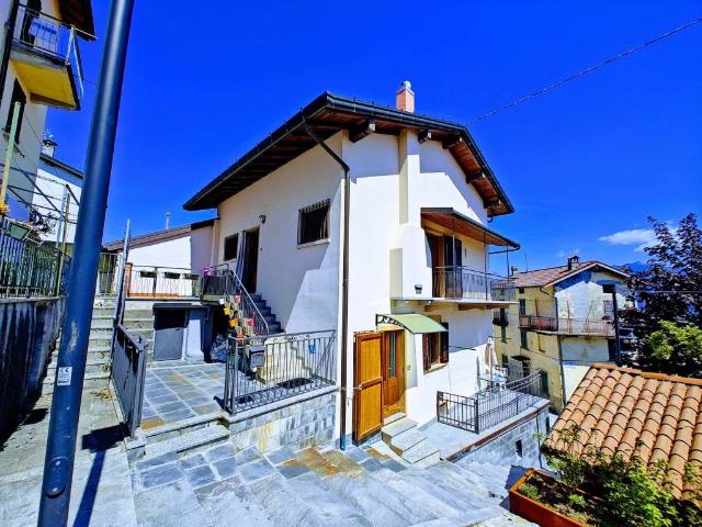 Casa indipendente in vendita a Pigra CO