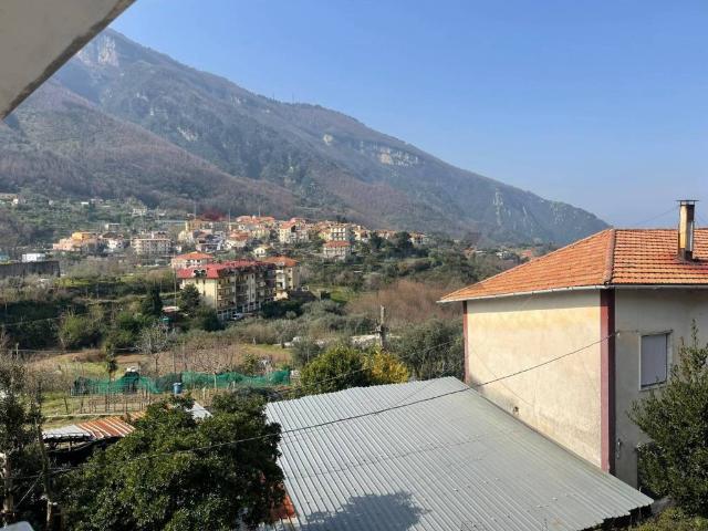 Casa indipendente in vendita a Pimonte NA