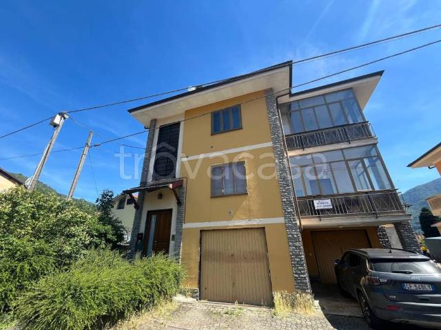 Casa indipendente in vendita a Pinasca via Vittorio Veneto, 16