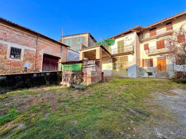 Casa indipendente in vendita a Piovà Massaia AT