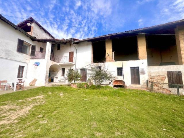 Casa indipendente in vendita a Piovà Massaia AT