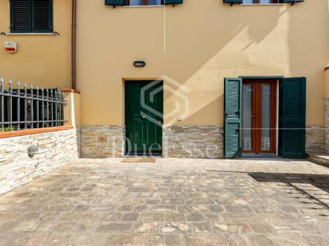 Casa indipendente in vendita a Pisa via Livornese, La Vettola