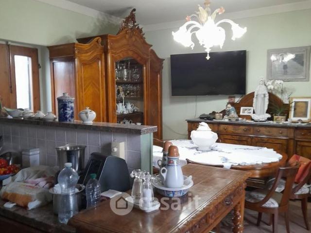 Casa indipendente in vendita a Pistoia