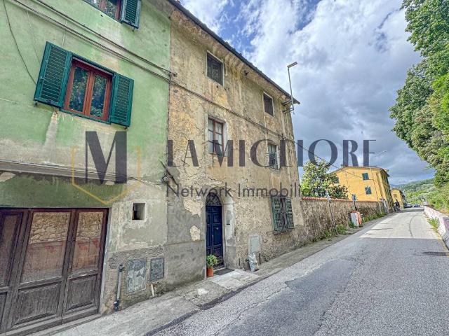 Casa indipendente in vendita a Pistoia via Modenese, 187, San Felice