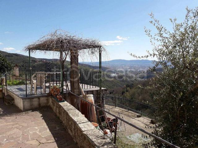 Casa indipendente in vendita a Pistoia, Baggio