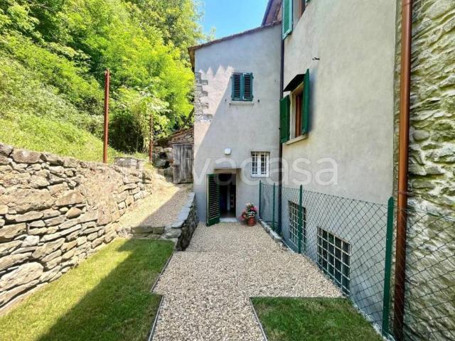 Casa indipendente in vendita a Pistoia, Le Piastre