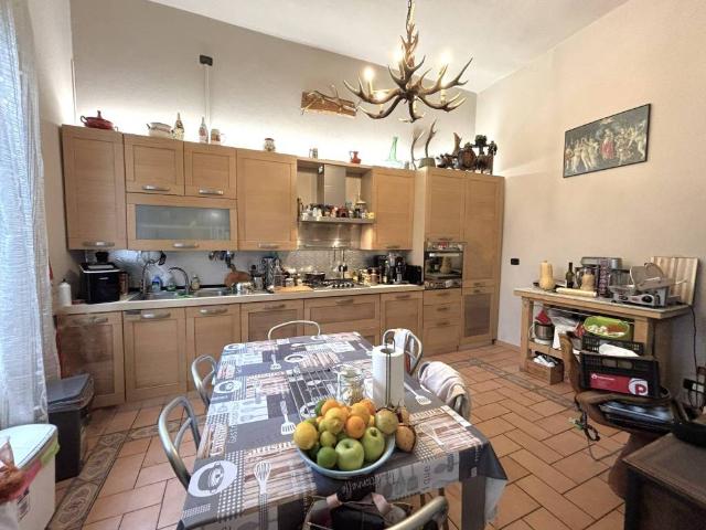 Casa indipendente in vendita a Pistoia PT