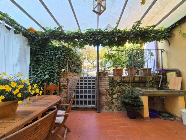 Casa indipendente in vendita a Pistoia PT