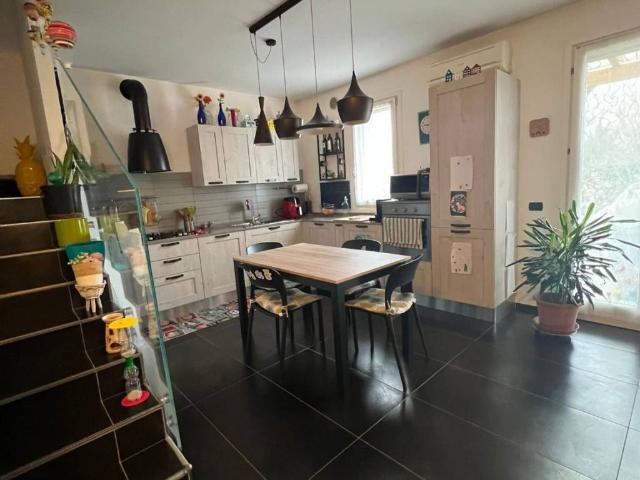 Casa indipendente in vendita a Pistoia PT