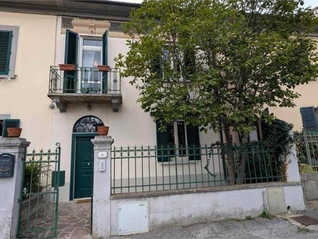 Casa indipendente in vendita a Pistoia PT