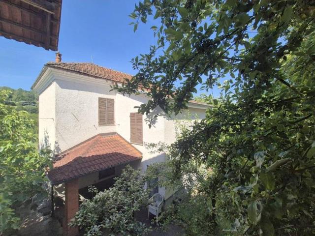 Casa indipendente in vendita a Prasco AL