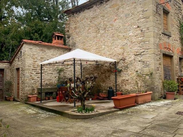 Casa indipendente in vendita a Pratovecchio e Stia AR