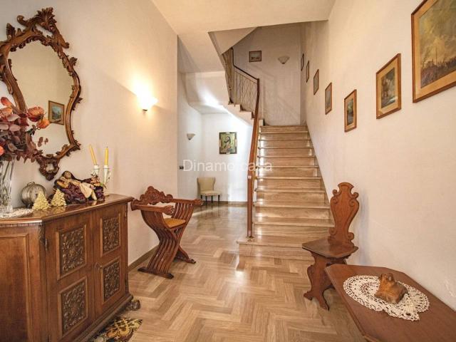 Casa indipendente in vendita a Prato