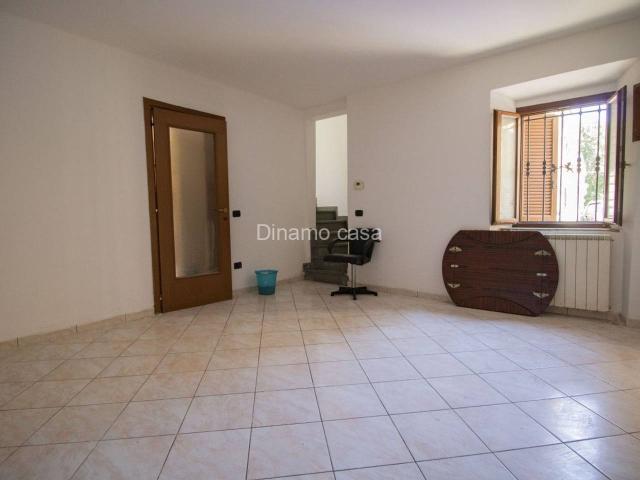 Casa indipendente in vendita a Prato