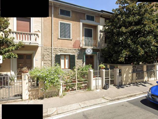 Casa indipendente in vendita a Prato PO