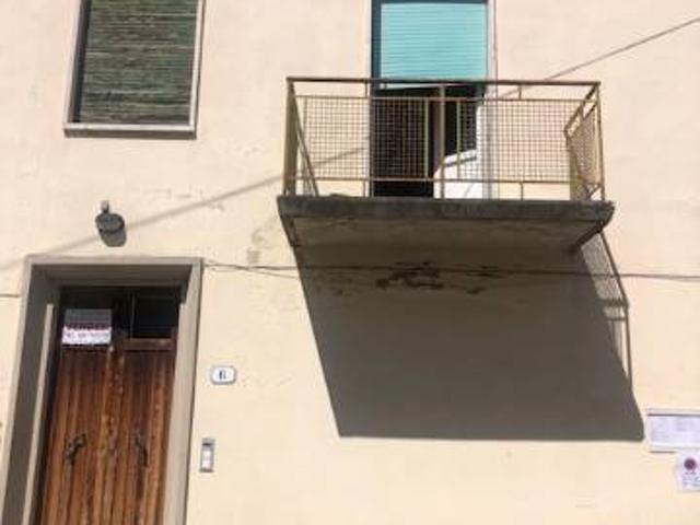 Casa indipendente in vendita a Prato PO