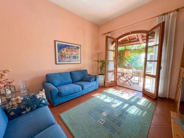 Casa indipendente in vendita a Prato PO