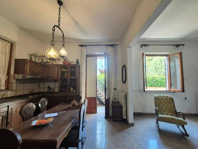 Casa indipendente in vendita a Prato PO