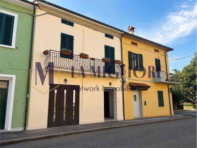 Casa indipendente in vendita a Prato PO