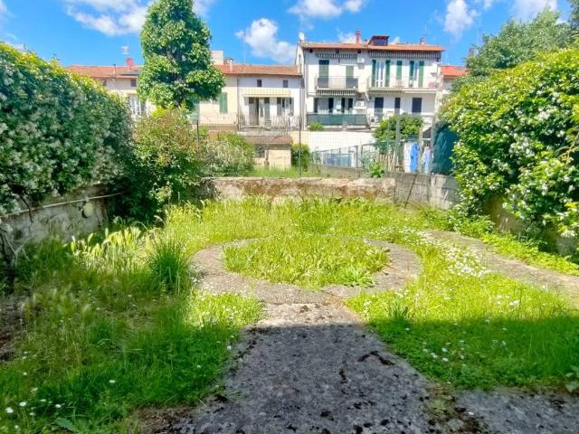 Casa indipendente in vendita a Prato PO