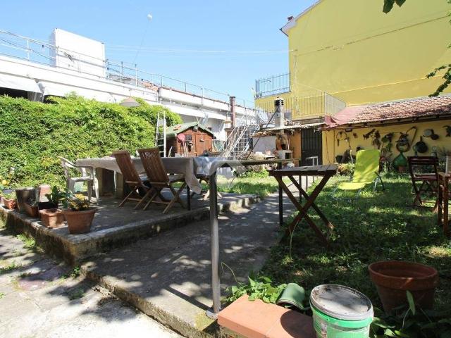 Casa indipendente in vendita a Prato PO
