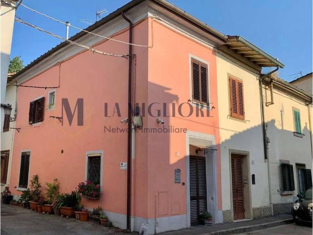 Casa indipendente in vendita a Prato PO