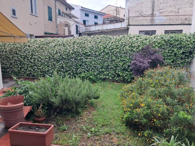 Casa indipendente in vendita a Prato PO