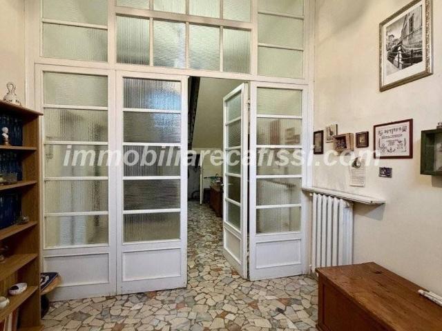 Casa indipendente in vendita a Prato PO