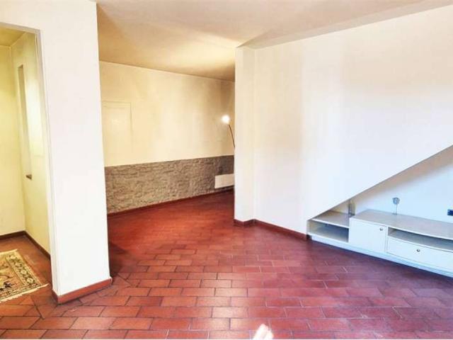 Casa indipendente in vendita a Prato PO
