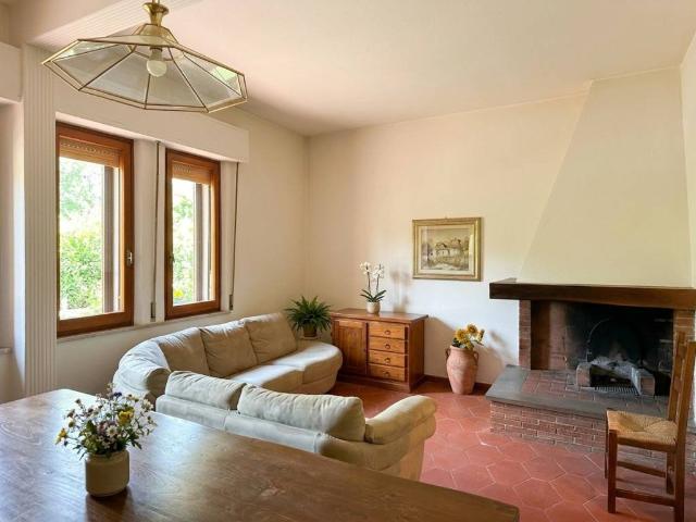 Casa indipendente in vendita a Prato PO