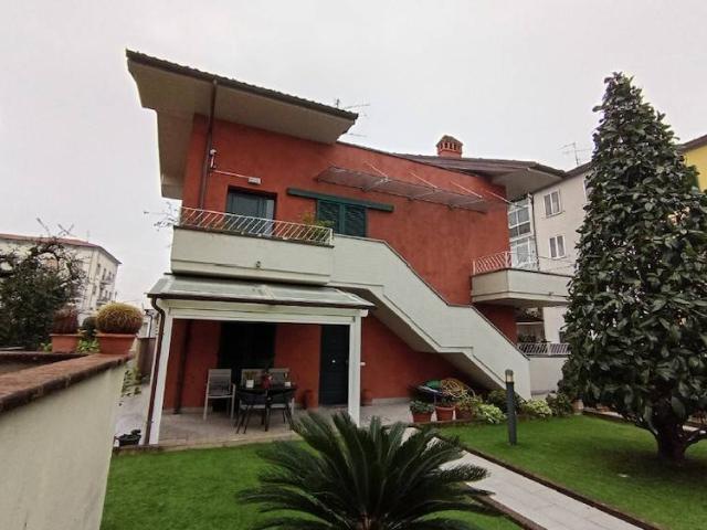 Casa indipendente in vendita a Prato PO