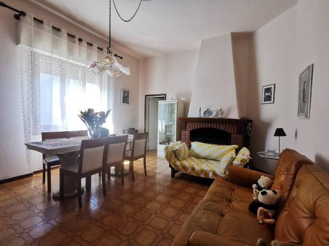 Casa indipendente in vendita a Prato PO