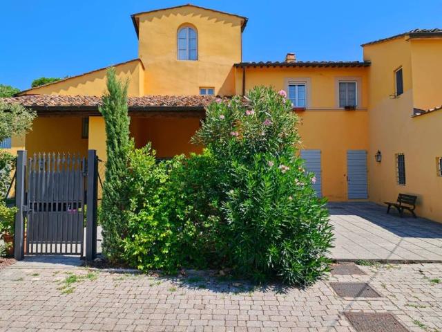 Casa indipendente in vendita a Prato PO
