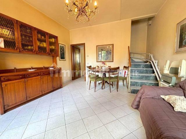 Casa indipendente in vendita a Prato PO