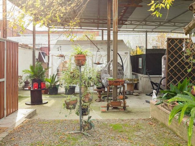 Casa indipendente in vendita a Prato PO