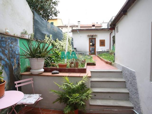 Casa indipendente in vendita a Prato PO