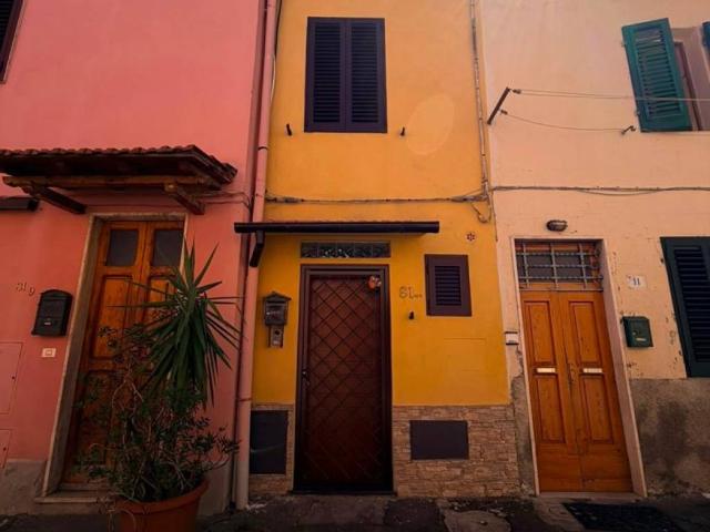 Casa indipendente in vendita a Prato PO
