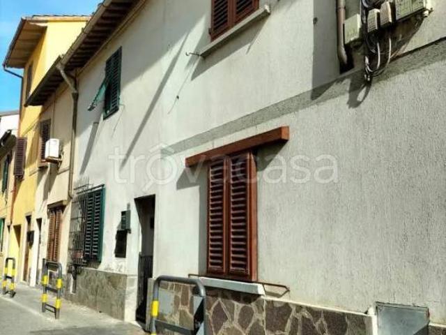 Casa indipendente in vendita a Prato via Mugellese, 24, La Querce