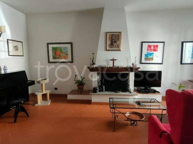 Casa indipendente in vendita a Prato via Anselmo Fauli, Mezzana
