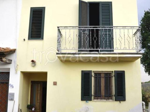 Casa indipendente in vendita a Prato via argine del fosso, 32, Iolo
