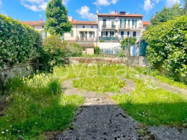 Casa indipendente in vendita a Prato via della Previdenza, Soccorso
