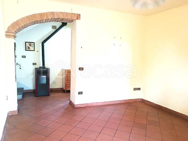 Casa indipendente in vendita a Prato via Giulio Braga, Tavola