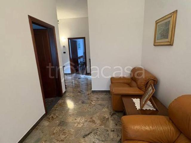 Casa indipendente in vendita a Prato via Renzo degli Innocenti, Galciana