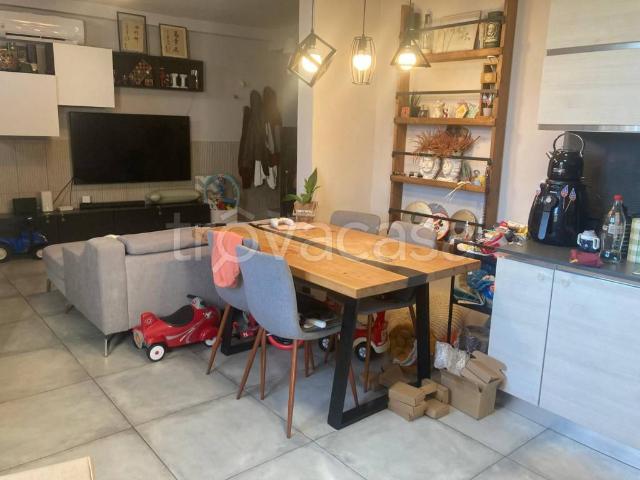 Casa indipendente in vendita a Prato via Viaccia a Narnali, Narnali Viaccia